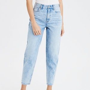 AEO Relaxed Mom Jeans NWT | Size: 0 Short